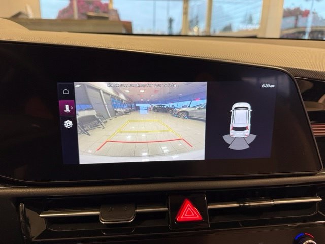 Kia Niro Vehicle Full-screen Gallery Image 16