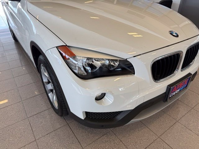 BMW X1 Vehicle Full-screen Gallery Image 10