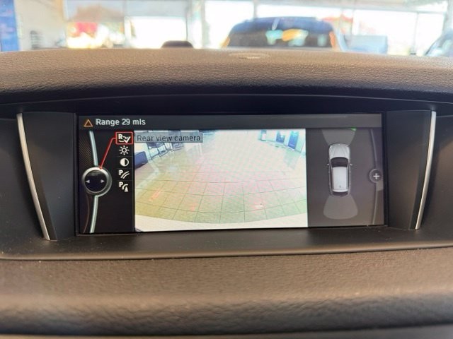 BMW X1 Vehicle Full-screen Gallery Image 16