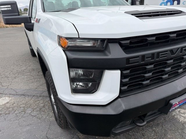 Chevrolet Silverado 2500HD Vehicle Full-screen Gallery Image 10