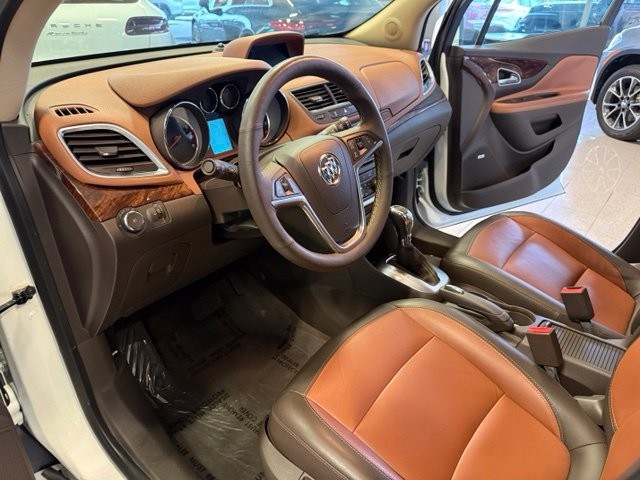 Buick Encore Vehicle Full-screen Gallery Image 02