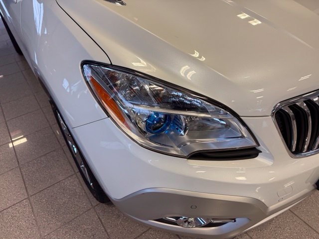 Buick Encore Vehicle Full-screen Gallery Image 11