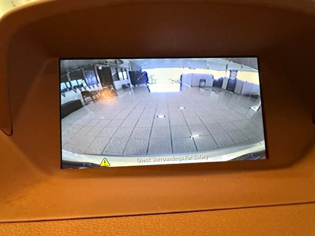 Buick Encore Vehicle Full-screen Gallery Image 17