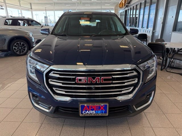 GMC Terrain Vehicle Full-screen Gallery Image 08