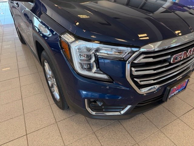 GMC Terrain Vehicle Full-screen Gallery Image 09