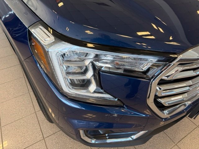 GMC Terrain Vehicle Full-screen Gallery Image 10