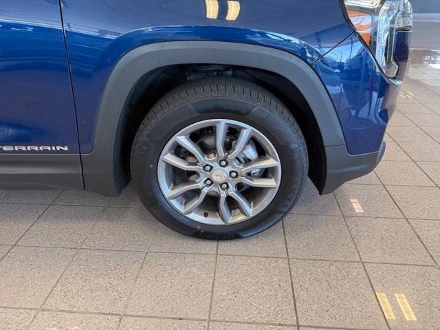 GMC Terrain Vehicle Full-screen Gallery Image 11