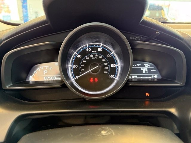 Toyota Yaris Sedan Vehicle Full-screen Gallery Image 13