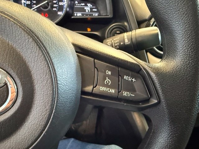 Toyota Yaris Sedan Vehicle Full-screen Gallery Image 15