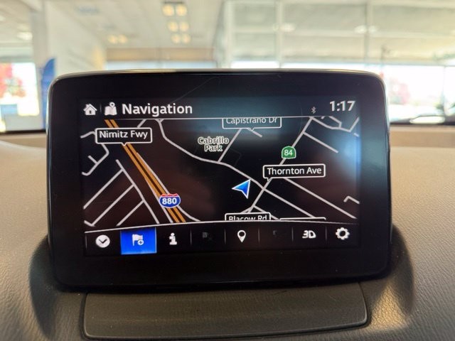 Toyota Yaris Sedan Vehicle Full-screen Gallery Image 18