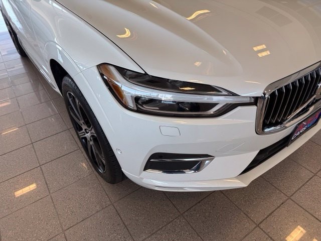 Volvo XC60 Vehicle Full-screen Gallery Image 09