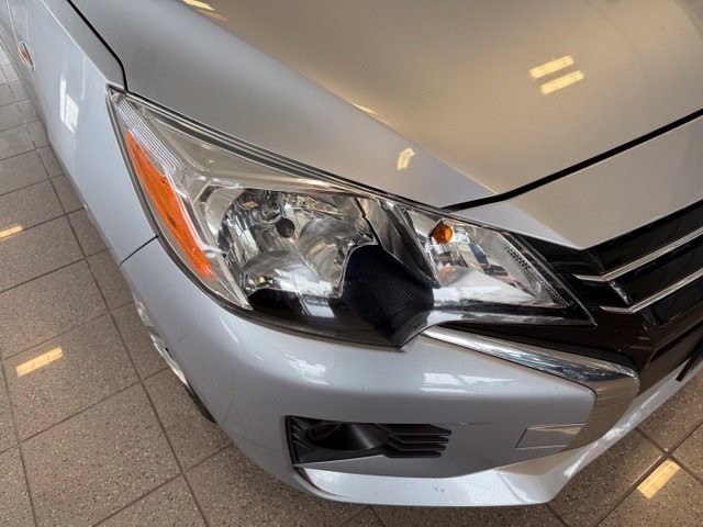 Mitsubishi Mirage G4 Vehicle Full-screen Gallery Image 10