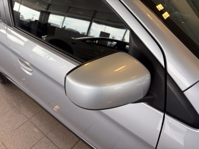 Mitsubishi Mirage G4 Vehicle Full-screen Gallery Image 12