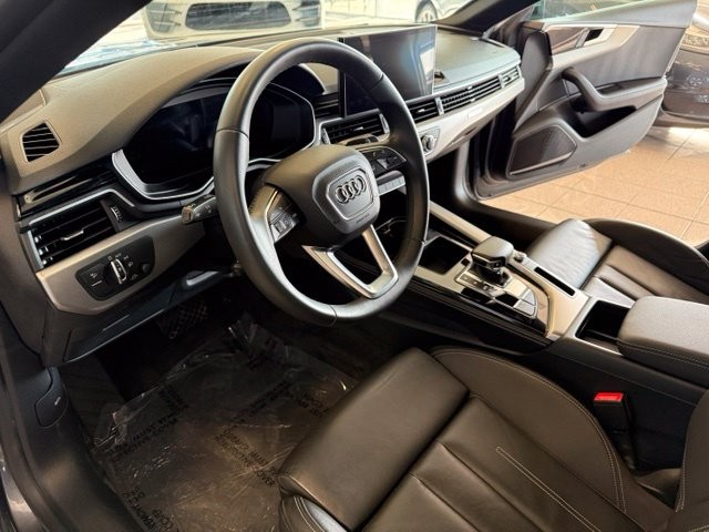 Audi A5 Sportback Vehicle Full-screen Gallery Image 02