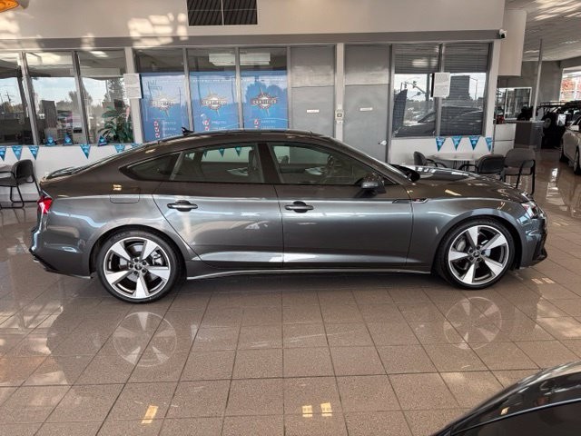 Audi A5 Sportback Vehicle Full-screen Gallery Image 03