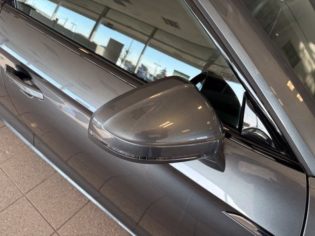 Audi A5 Sportback Vehicle Full-screen Gallery Image 12