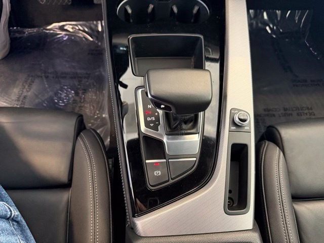 Audi A5 Sportback Vehicle Full-screen Gallery Image 17