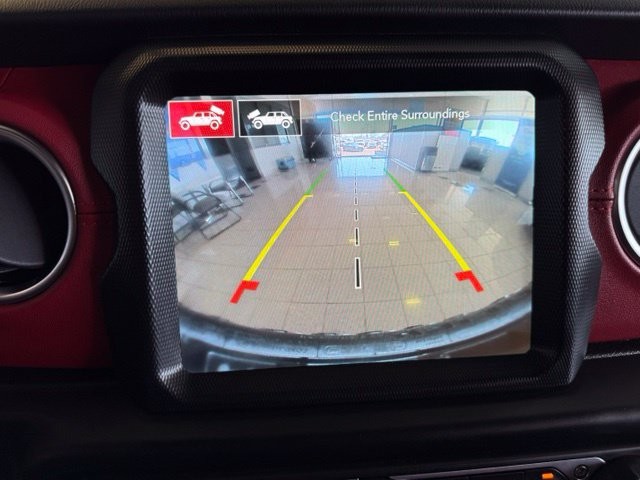 Jeep Wrangler 4xe Vehicle Full-screen Gallery Image 15