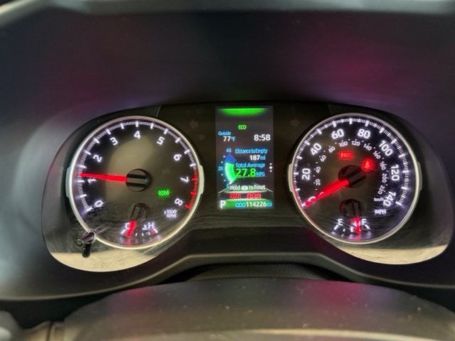 Toyota RAV4 Vehicle Full-screen Gallery Image 14