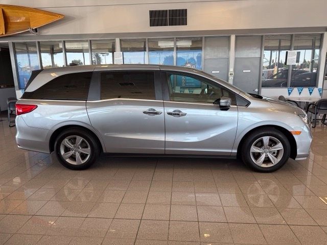 Honda Odyssey Vehicle Full-screen Gallery Image 03