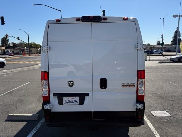 Ram ProMaster Cargo Van Vehicle Full-screen Gallery Image 03