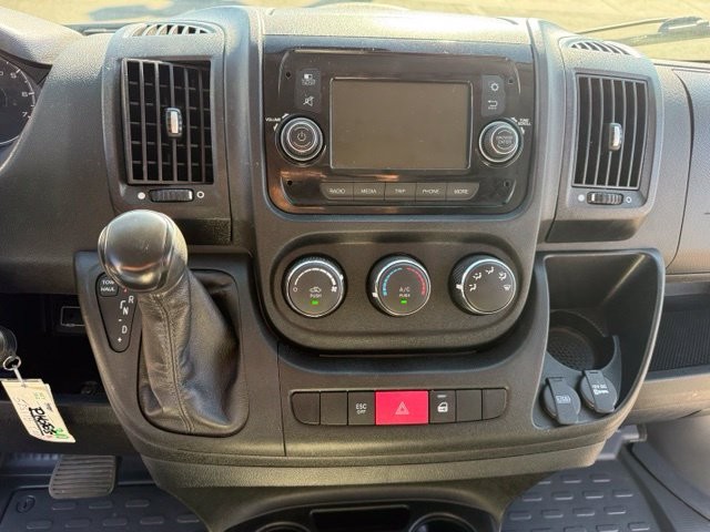 Ram ProMaster Cargo Van Vehicle Full-screen Gallery Image 10