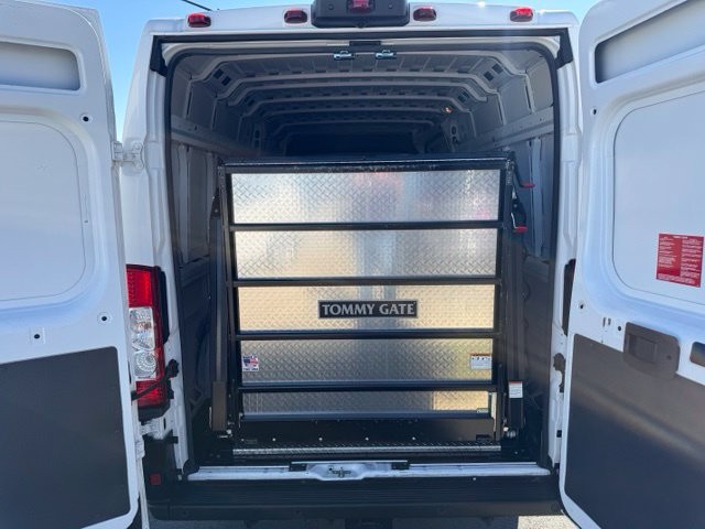 Ram ProMaster Cargo Van Vehicle Full-screen Gallery Image 15
