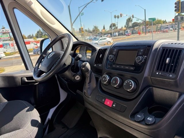 Ram ProMaster Cargo Van Vehicle Full-screen Gallery Image 19