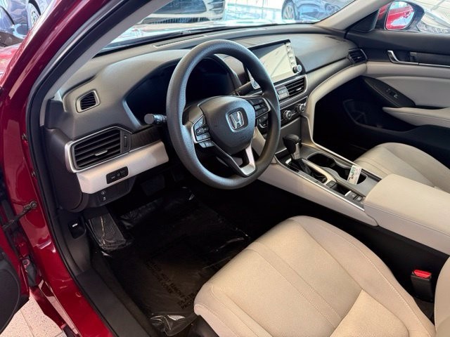 Honda Accord Sedan Vehicle Full-screen Gallery Image 02