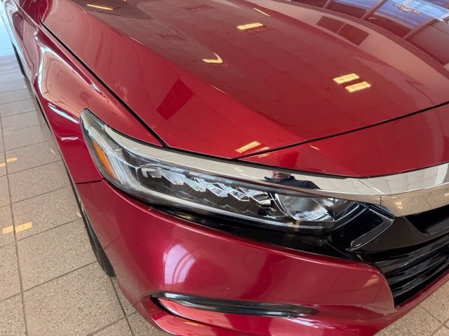 Honda Accord Sedan Vehicle Full-screen Gallery Image 10
