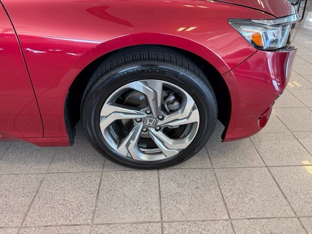 Honda Accord Sedan Vehicle Full-screen Gallery Image 11