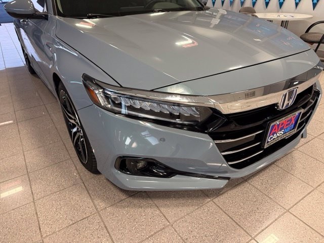 Honda Accord Hybrid Vehicle Full-screen Gallery Image 09