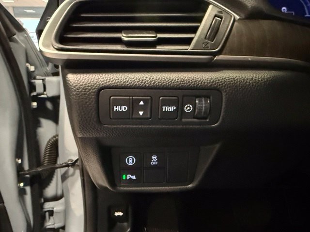 Honda Accord Hybrid Vehicle Full-screen Gallery Image 20