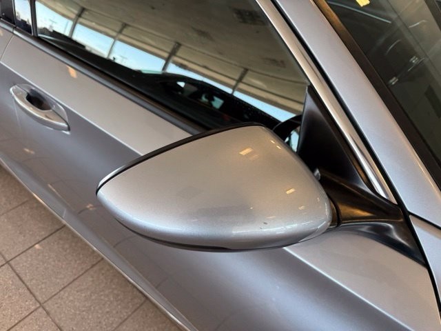Honda Accord Hybrid Vehicle Full-screen Gallery Image 12