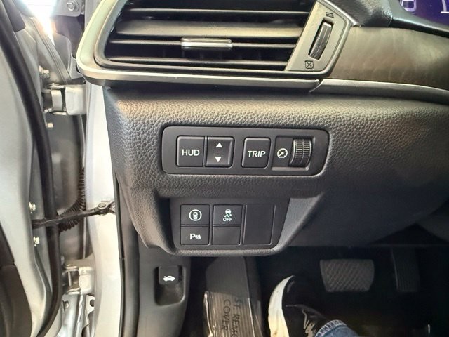Honda Accord Hybrid Vehicle Full-screen Gallery Image 20