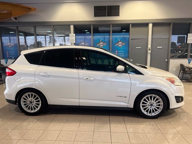 Ford C-Max Hybrid Vehicle Full-screen Gallery Image 07