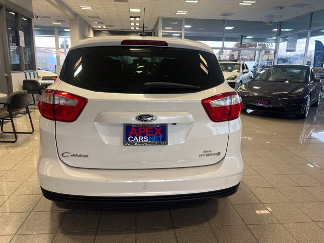 Ford C-Max Hybrid Vehicle Full-screen Gallery Image 10