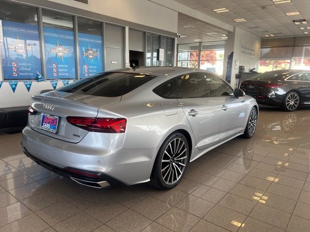 Audi A5 Sportback Vehicle Full-screen Gallery Image 02
