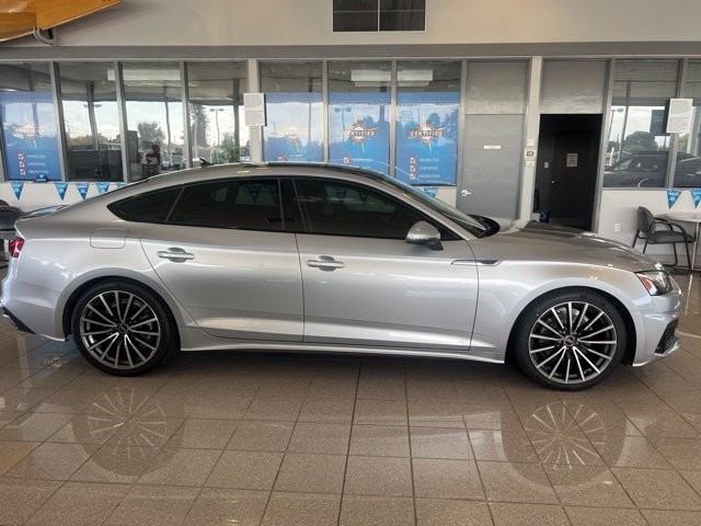 Audi A5 Sportback Vehicle Full-screen Gallery Image 07