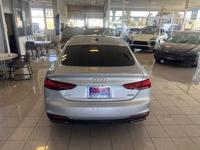 Audi A5 Sportback Vehicle Full-screen Gallery Image 10