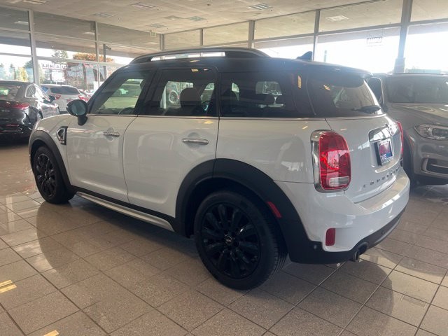 MINI Countryman Vehicle Full-screen Gallery Image 13