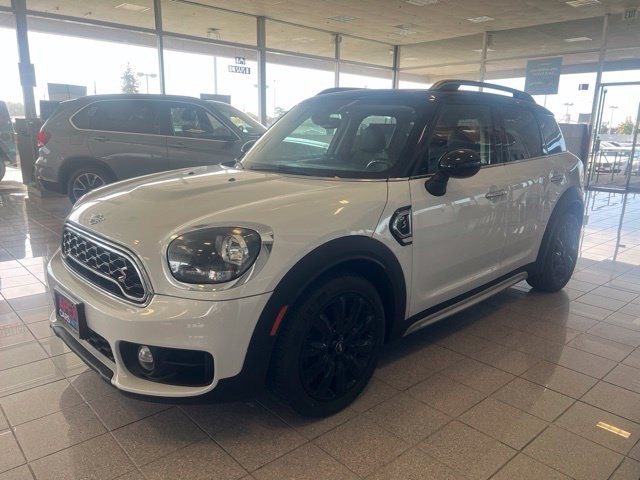 MINI Countryman Vehicle Full-screen Gallery Image 14