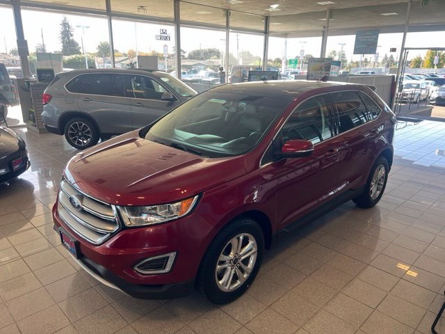 Ford Edge Vehicle Full-screen Gallery Image 03