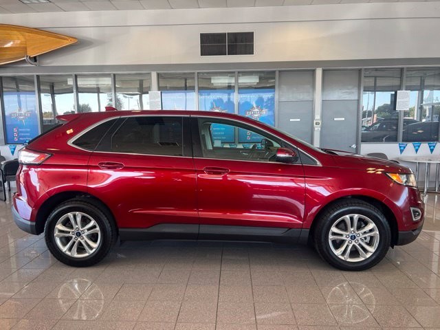 Ford Edge Vehicle Full-screen Gallery Image 08