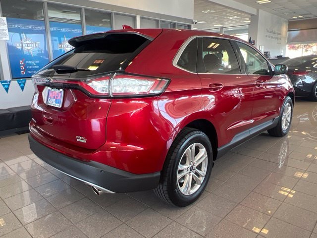 Ford Edge Vehicle Full-screen Gallery Image 09