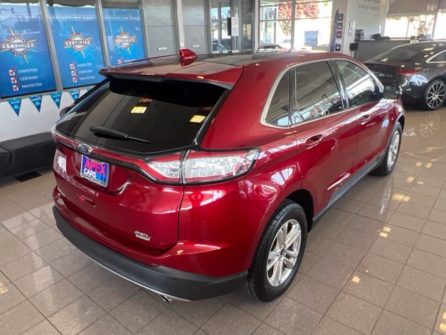 Ford Edge Vehicle Full-screen Gallery Image 10