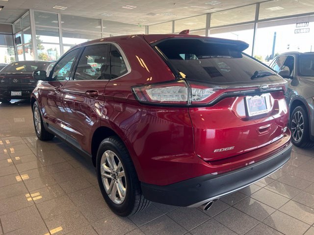 Ford Edge Vehicle Full-screen Gallery Image 13
