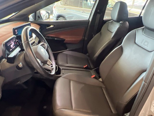 Volkswagen ID.4 Vehicle Full-screen Gallery Image 04
