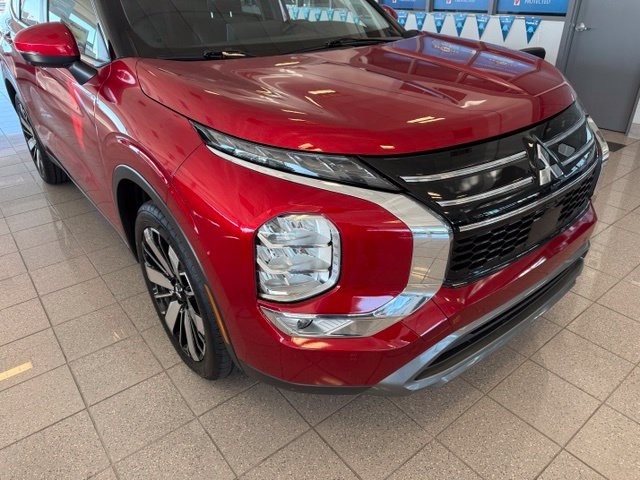 Mitsubishi Outlander Vehicle Full-screen Gallery Image 09