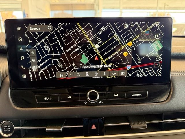 Mitsubishi Outlander Vehicle Full-screen Gallery Image 16